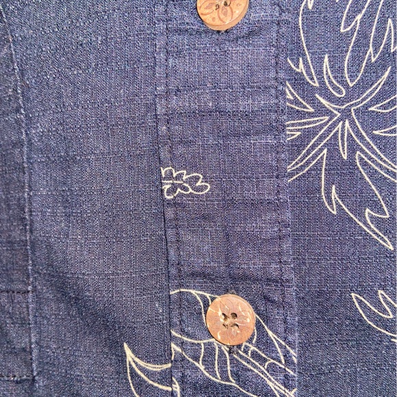 Reel Legends Men’s Hawaiian shirt w/sailfish-size medium-nice shell buttons-EUC - Picture 5 of 6